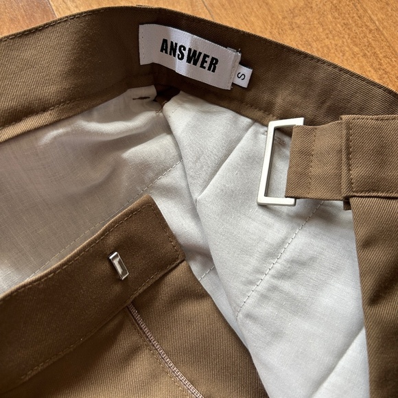 Estudio Niksen Answer Velcro Strap Pintuck Pants - Picture 6 of 9